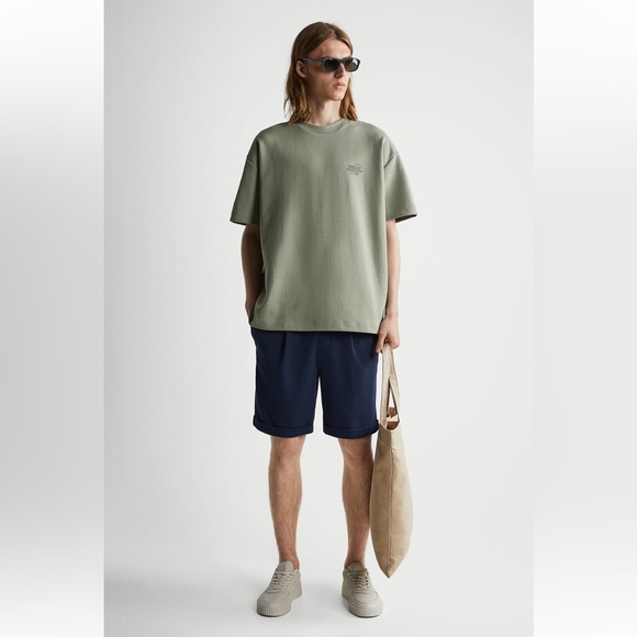 Zara textured comfort shorts. Ink Blue. L - Picture 1 of 4